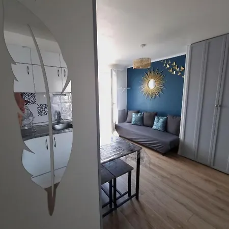Διαμέρισμα Avec Terrasse Proche - Classe 2 Etoiles